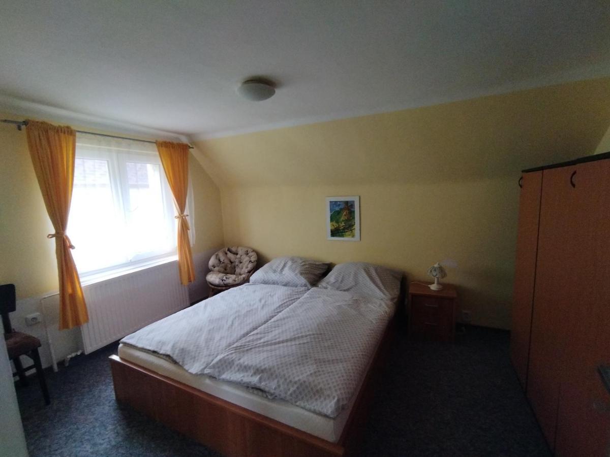 Apartman Se Zahradou Krnov Bagian luar foto